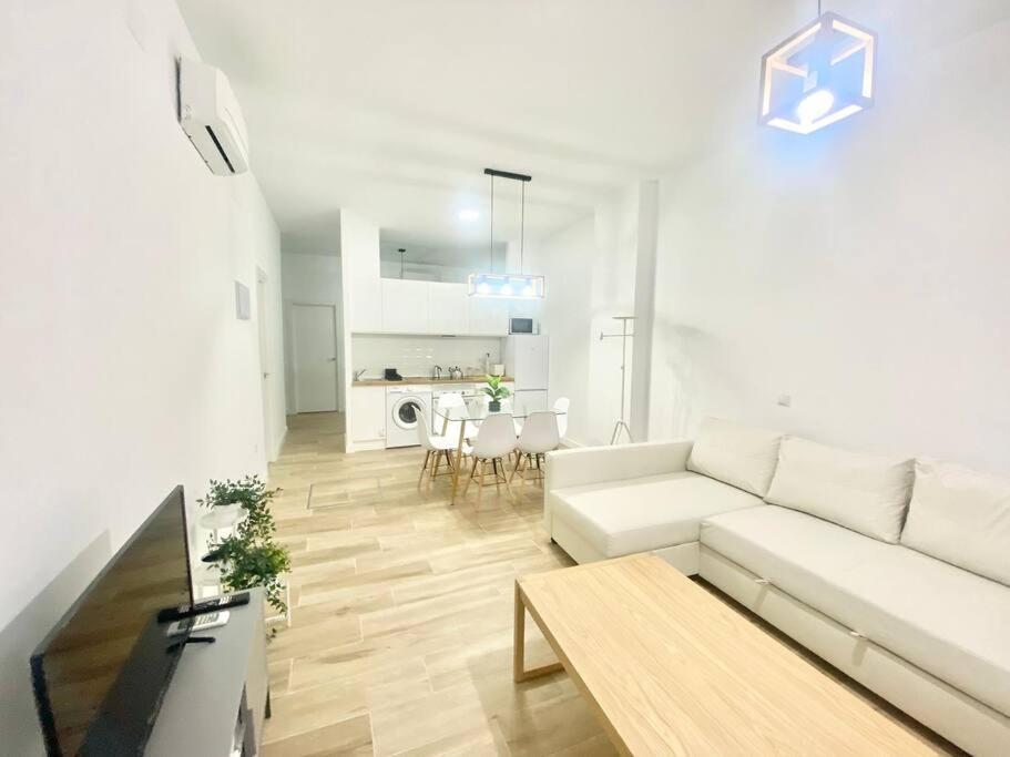 Puente Praga Aparment Apartment Madrid Exterior foto